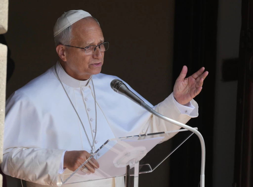 410088_italy-pope_f.webp