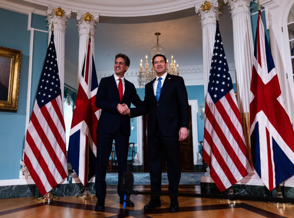 411558_us-uk_f.webp
